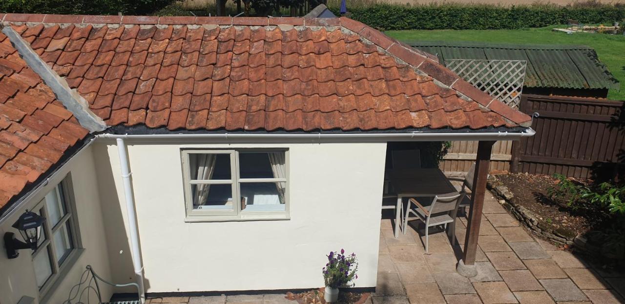 The Nest At Bramble Cottage Lacock Exterior foto